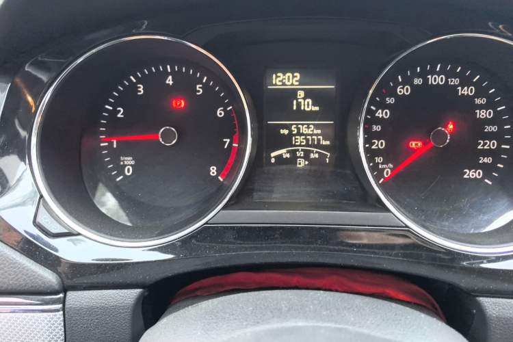 Used Volkswagen Sagitar 2015 1.6L Manual Comfort Model
