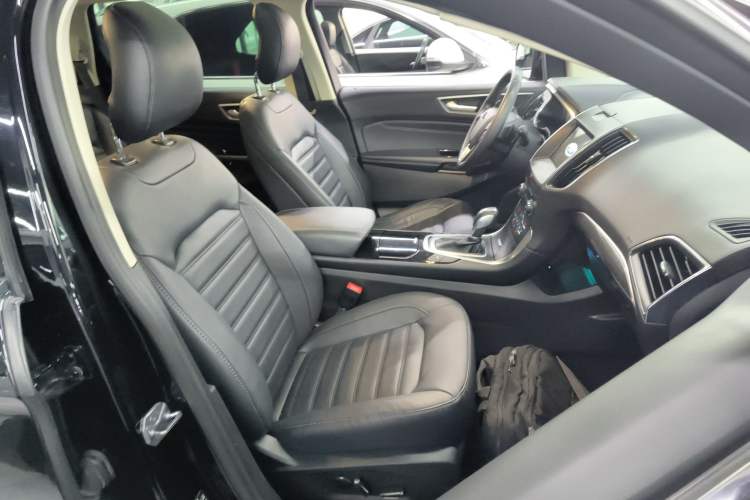 Used Ford Edge 2018 EcoBoost 245 Two-Wheel-Drive Titanium 7-Seater China V Standard
