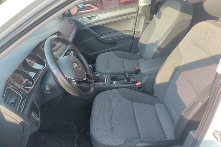 Used Volkswagen Golf 2018 1.6L Automatic Comfort Model
