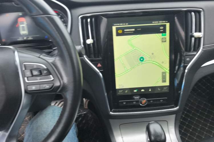 Used Roewe RX5 2016 30T Two-Wheel Drive Automatic Internet Smart Edition
