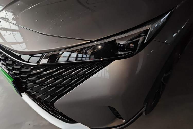 Used Roewe RX5 2023 1.5T Prestige Sliding-Screen Version
