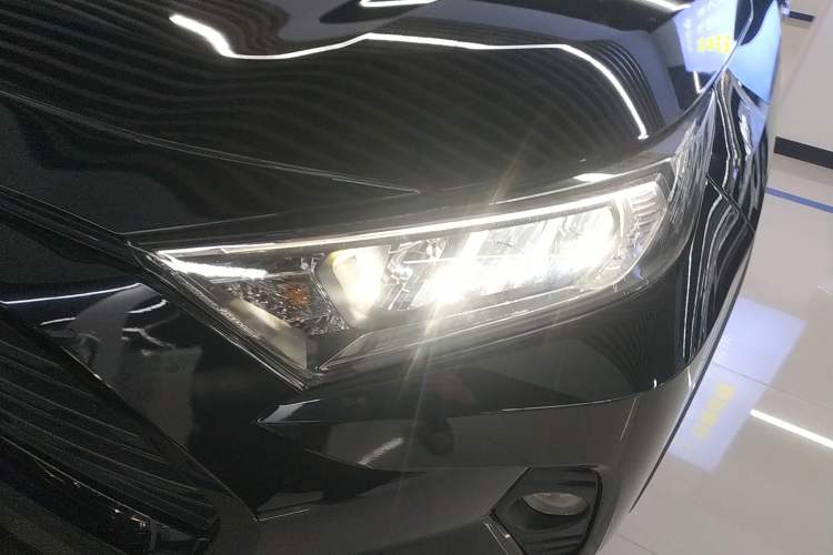 Used Toyota RAV4 2021 2.0L CVT Two-Wheel Drive Fashion PLUS Edition