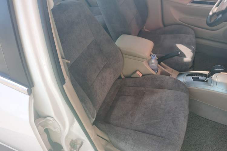 Used Buick Excelle 2013 1.5L Automatic Classic Model
