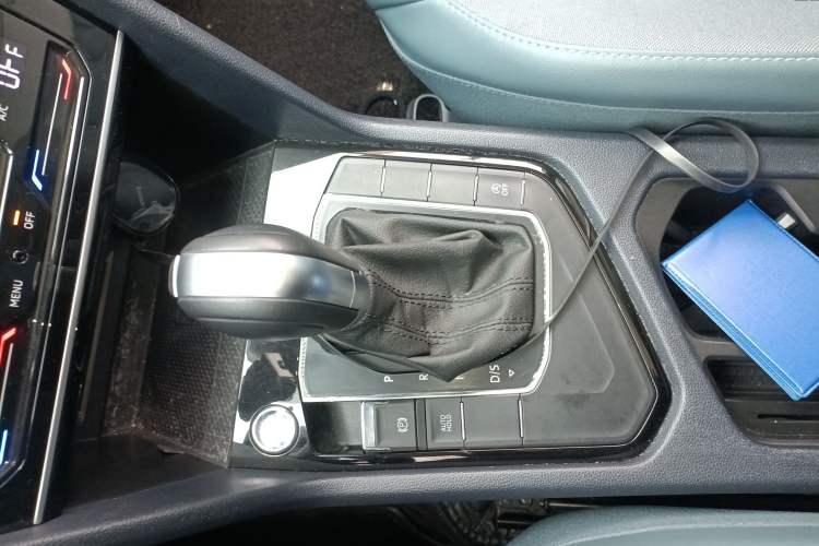 Used Volkswagen Tharu 2023 300TSI Two-Wheel-Drive Moonlight Edition
