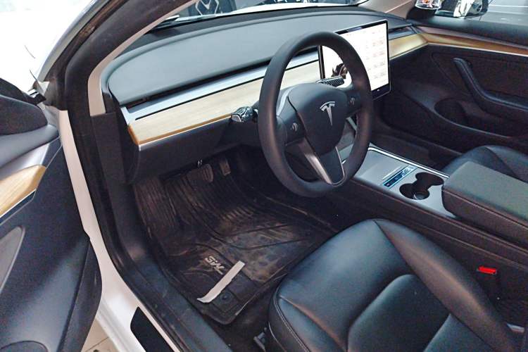 Used Tesla Model 3 2022 Rear-Wheel-Drive Version
