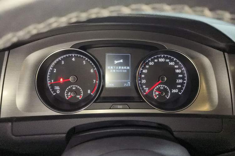 Used Volkswagen Golf 2015 1.4TSI Automatic Comfort Model
