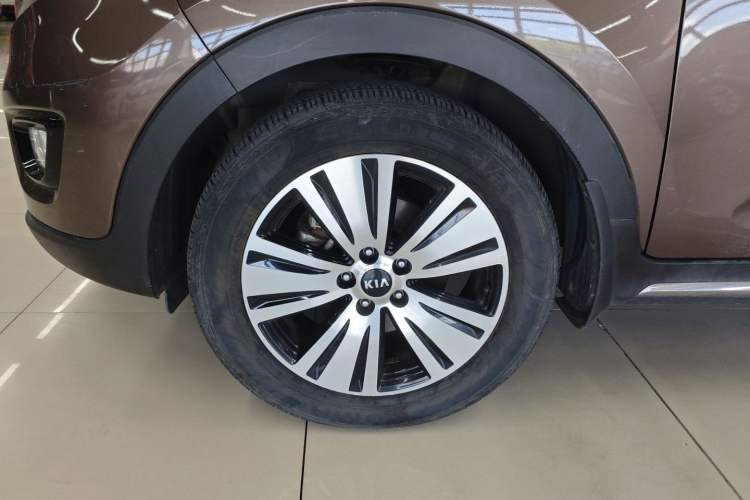 Used Kia Sportage R 2015 2.0L Automatic Two-Wheel Drive DLX Model
