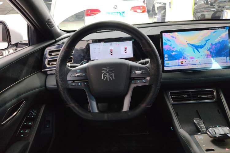 Used BYD Qin L 2025 DM-i Smart Drive 80KM Leading Model
