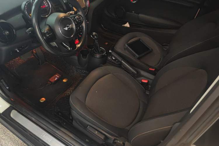 Used  MINI 2014 1.5T COOPER Fun
