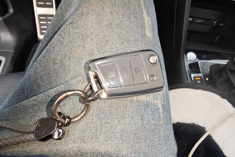 Used Volkswagen Tiguan L 2023 330TSI Automatic Two-Wheel Drive R-Line Enjoyment Edition