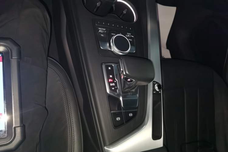 Used Audi A4L 2019 40 TFSI Fashion Version China V
