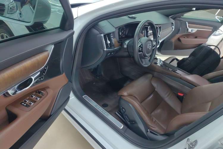 Used Volvo S90 2021 B5 Zhiyuan Luxury Edition
