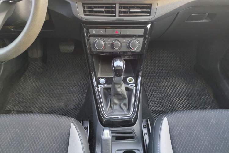 Used Volkswagen Tacqua 2021 200TSI DSG JoyConnect Edition
