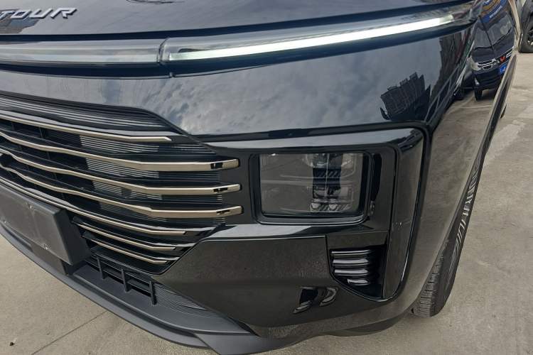 Used JETOUR X70 PLUS 2025 1.5T Luxury Dynamic Edition 5 Seats
