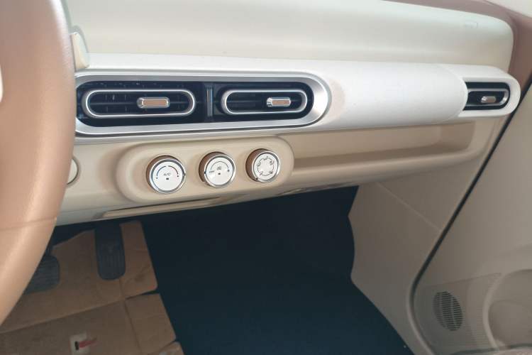 Used Wuling Hongguang MINIEV 2024 3rd Generation 215km Youth Edition
