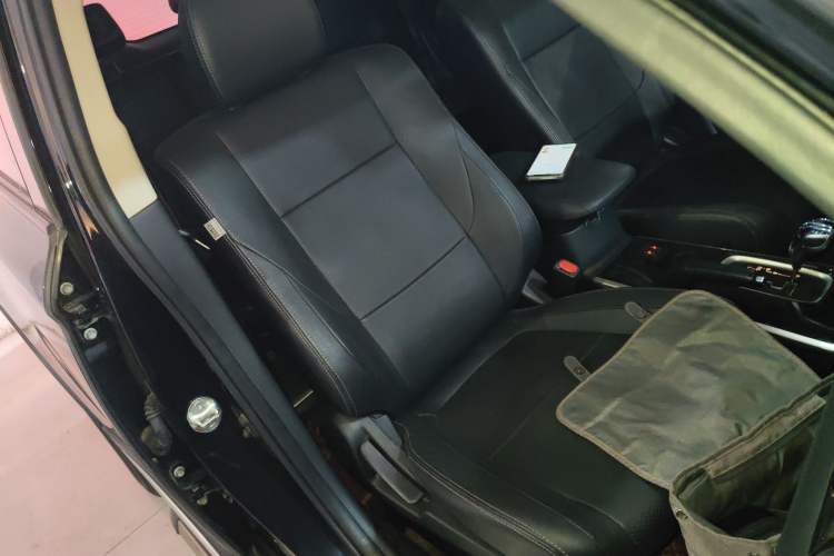 Used Mitsubishi Outlander 2018 2.0L Two-Wheel Drive Glory Edition 5 Seats
