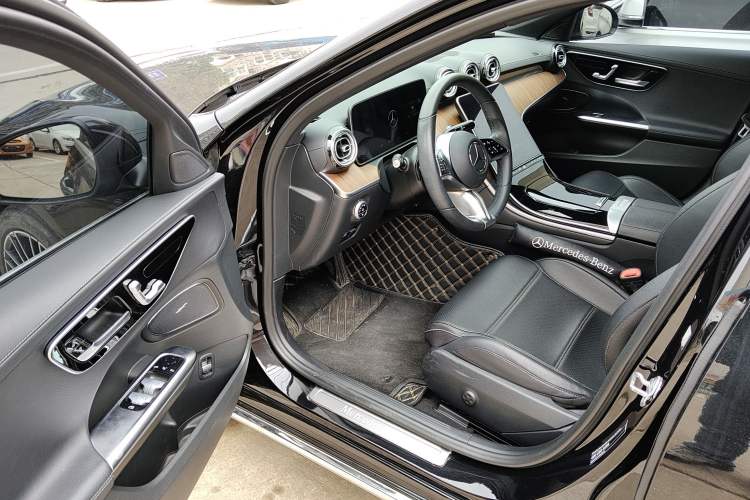 Used Mercedes-Benz C-Class 2022 Facelift C 260 L
