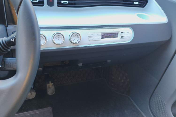 Used Wuling Hongguang MINIEV 2021 Macaron Fashion Model Lithium Iron Phosphate
