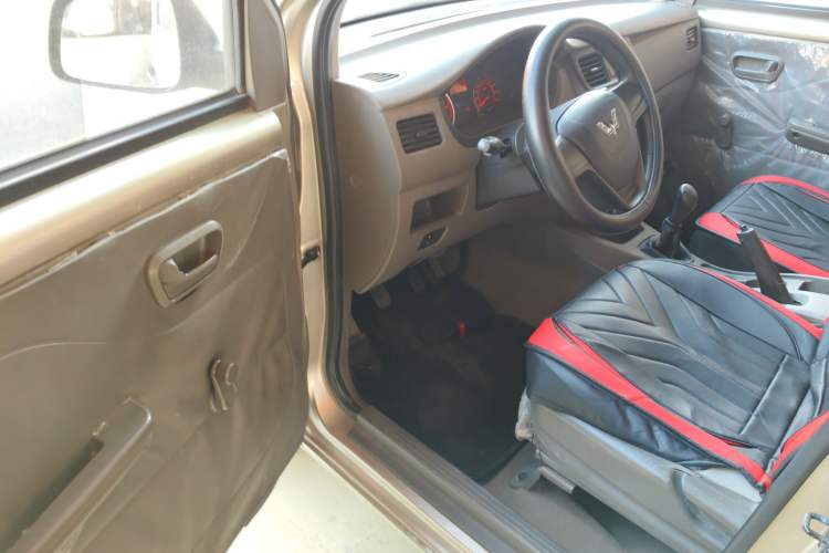 Used Wuling Rongguang V 2016 1.5L Practical Version
