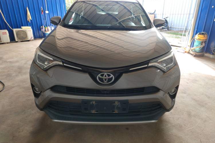 Used Toyota RAV4 2016 2.5L Automatic 4x4 Elite Edition
