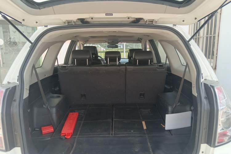 Used Chevrolet Captiva 2014 2.4L 4x4 Flagship Edition 7 Seats
