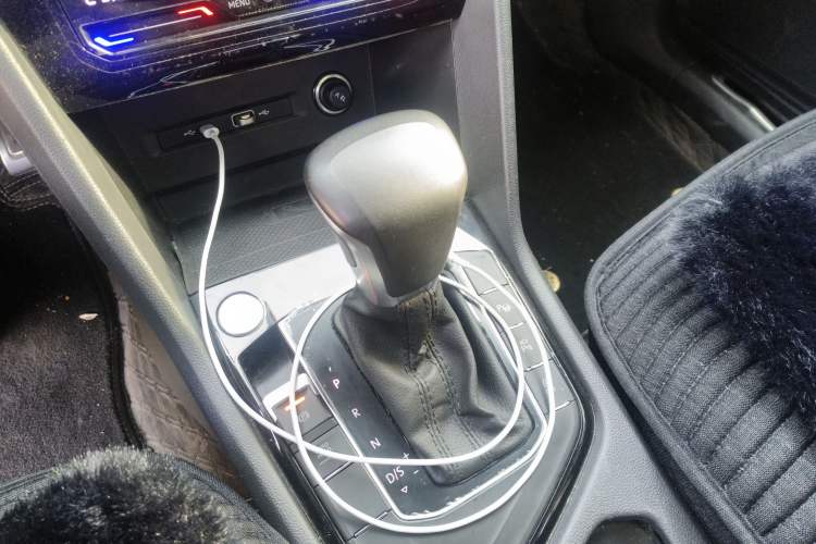 Used Volkswagen Tiguan L 2022 330TSI Automatic Two-Wheel Drive R-Line Flagship Edition
