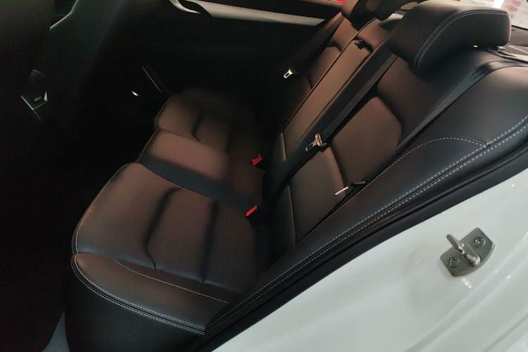 Used Geely Auto Emgrand 2018 1.5L CVT Upward Connect Edition
