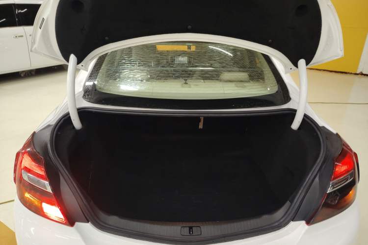 Used Buick Regal 2015 2.0L Leading Fashion Edition
