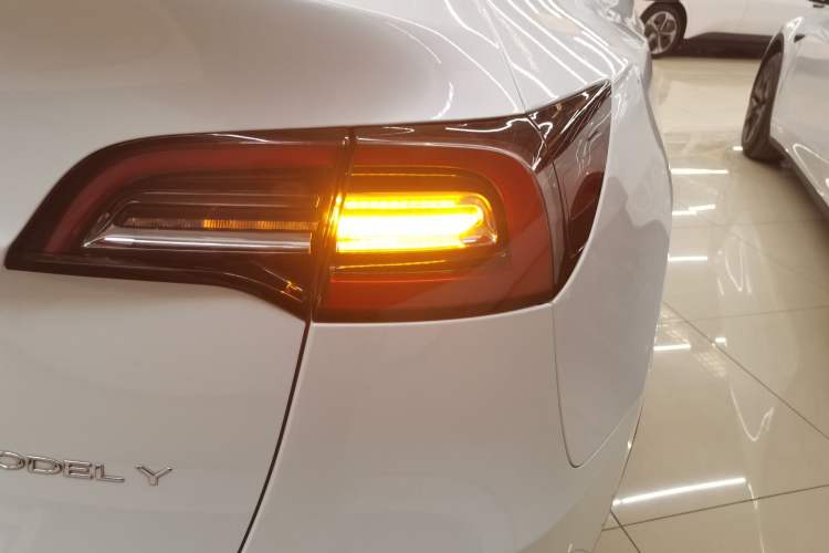 Used Tesla Model Y 2021 Standard Range Rear-Wheel Drive Version
