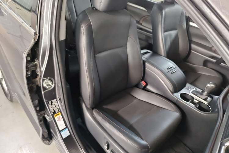 Used Toyota Highlander 2015 2.0T Four-Wheel Drive Luxury Edition 7-Seater
