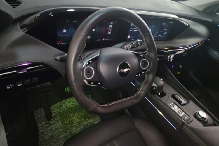 Used Dongfeng Aeolus Huge 2022 Mach Dual-Motor 1.5T MHD Dare-to-Dream Edition
