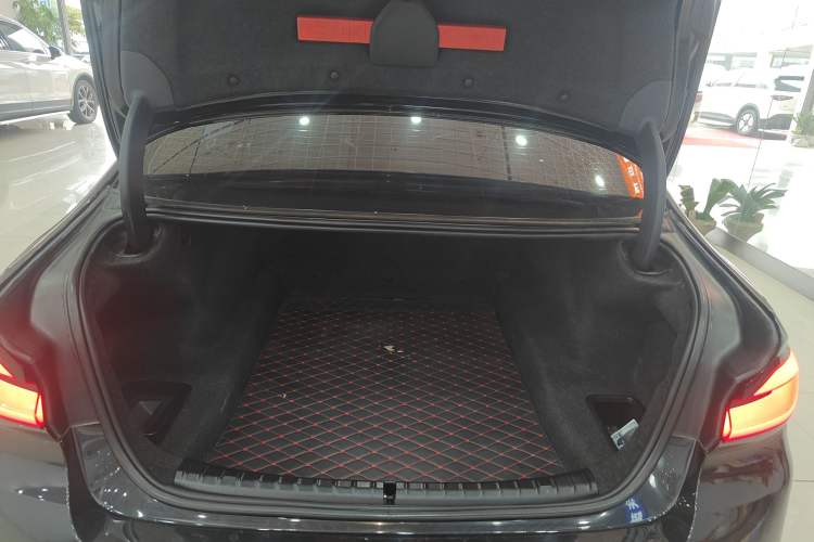 Used BMW 5 Series 2022 Restyled 525Li Luxury Package
