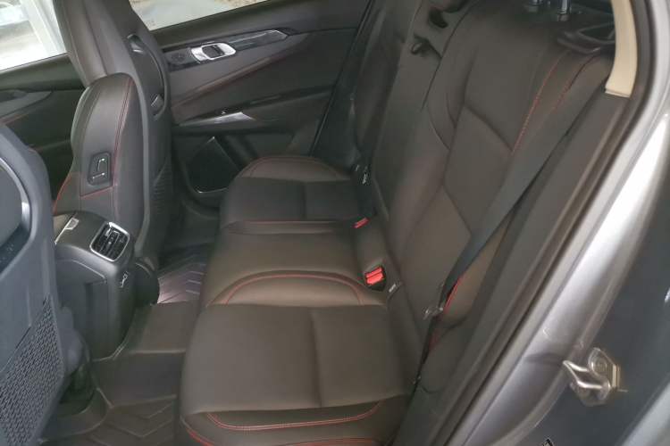 Used Lynk & Co 01 2019 2.0T Two-Wheel Drive Zhaopu Version China VI Standard
