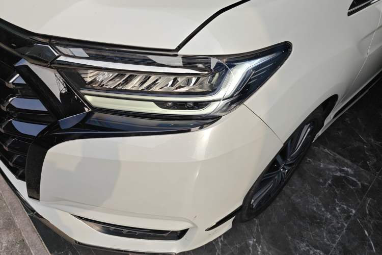 Used Honda Elysion 2022 2.0L eHEV Luxury First Edition
