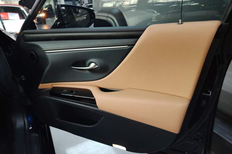 Used Lexus ES 2022 200 Luxury Edition
