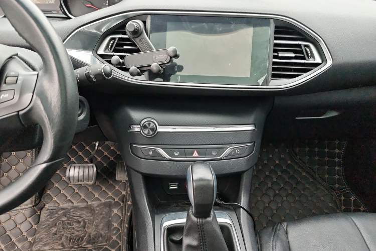 Used Peugeot 308S 2015 1.2T Automatic Jingchi Edition
