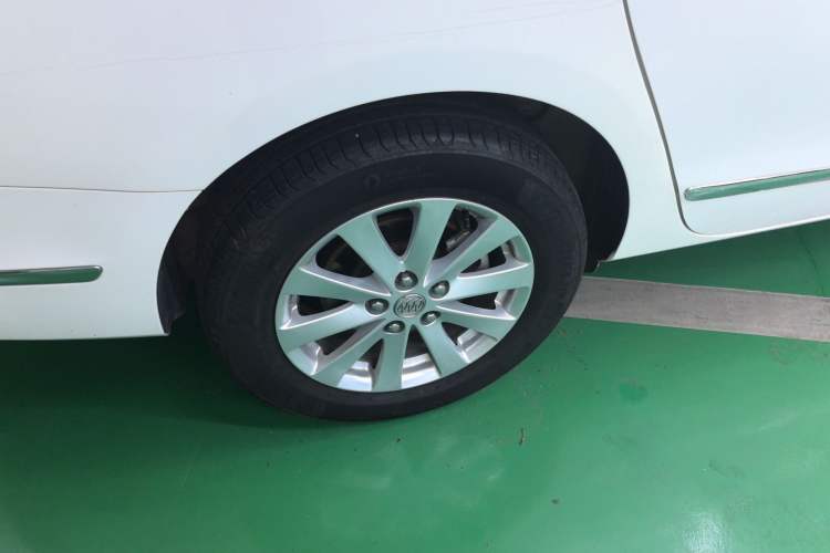 Used Buick GL8 2018 28T Luxury Model China VI Standard
