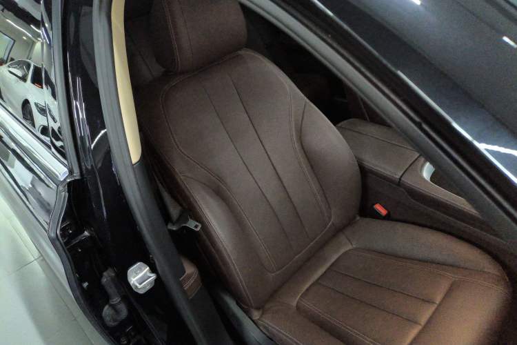 Used BMW 7 Series 2017 730Li Leading Model
