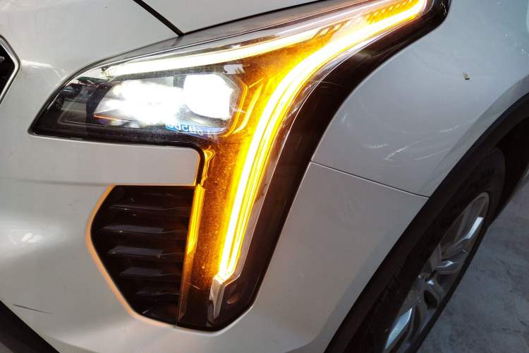 Used Cadillac XT4 2021 28T Two-Wheel Drive Luxury Version
