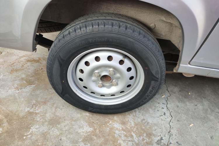 Used Wuling Zhiguang 2015 1.2L Practical LS-I Model
