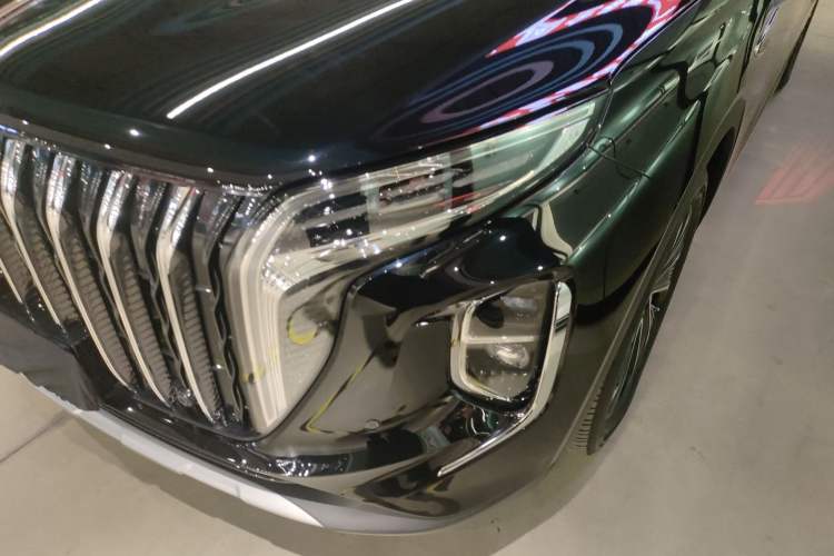 Used Hongqi HS7 PHEV 2024 2.0T PHEV Four-Wheel Drive Flagship Edition 6 Seats
