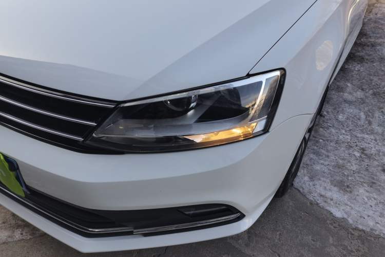 Used Volkswagen Sagitar 2017 230TSI Automatic Comfort Version