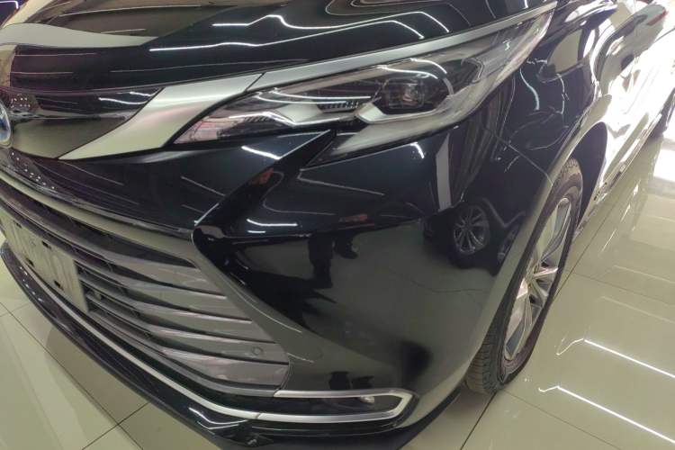 Used Toyota Sienna 2021 2.5L Hybrid Ultimate Edition