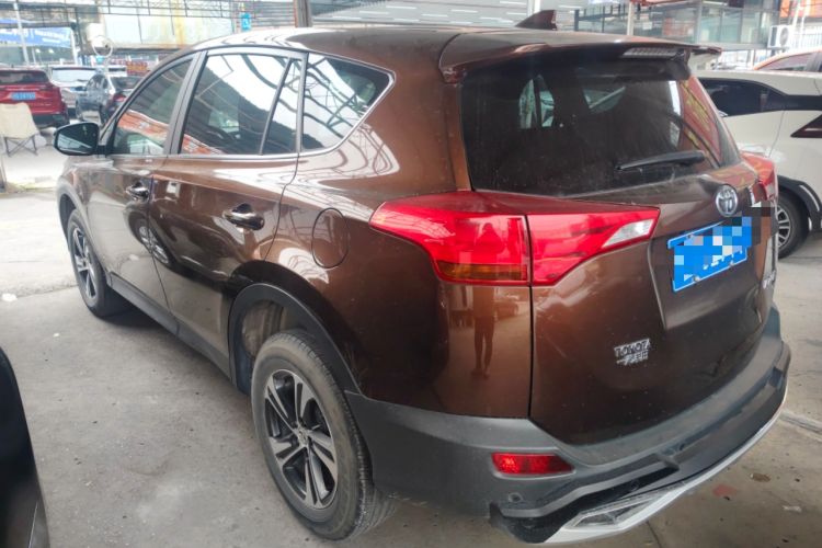 Used Toyota RAV4 2015 2.0L CVT Two-Wheel Drive Fashion Edition