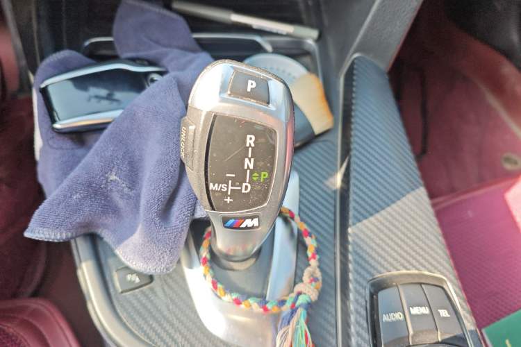 TDK.VehicleDetails.img