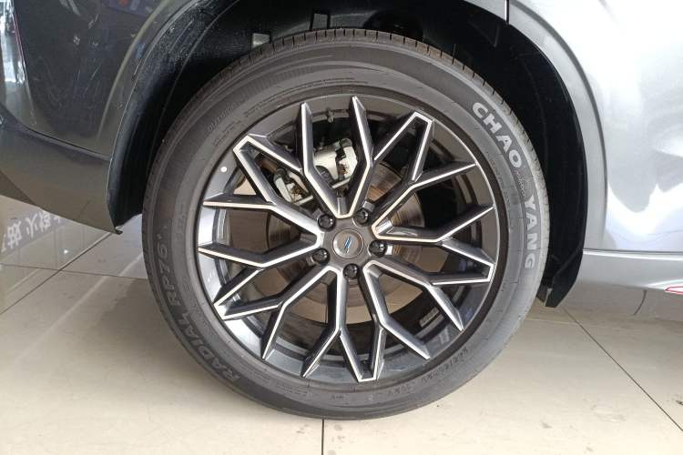 Used Oshan Z6 2023 Blue Whale 1.5T DCT Smart Luxury Model