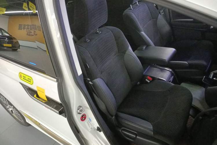 Used Honda Elysion 2019 2.0L Hybrid Comfort Edition
