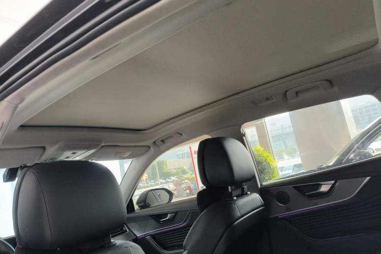 Used Hongqi HS5 2023 2.0T Qixiang Pro Edition
