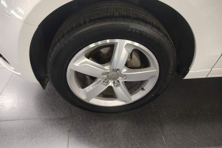 Used Audi Q5 2017 Plus 40 TFSI Ambition Model