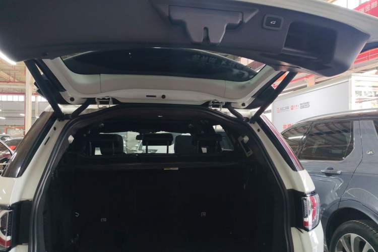 Used Land Rover Discovery Sport 2018 240 PS HSE Version